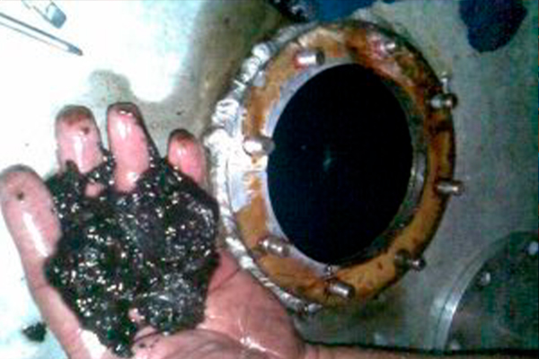 Algas no óleo diesel do meu barco