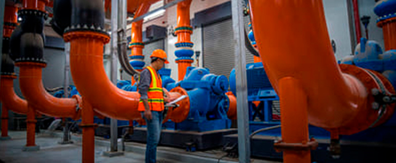 Efeitos do acúmulo de limo e algas em torres de ar condicionado e tratamento com Anti-Algas Ecológico por Ultrassom